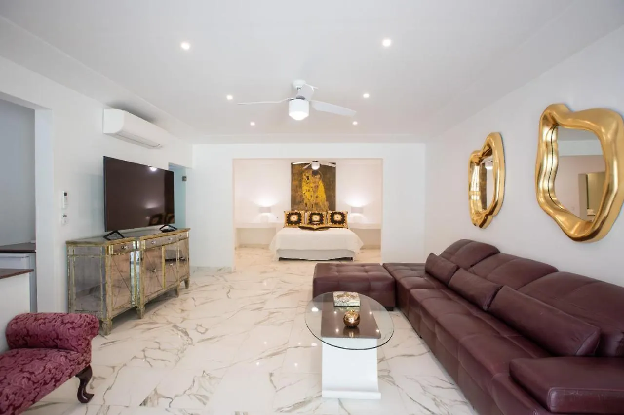 5 Bedroom Luxurious Beachfront Villa With Utmost Privacy Les Terres Basses